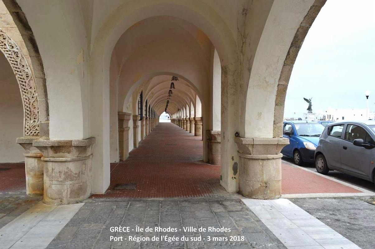 123- Rhodes ville et port d'honneur.JPG